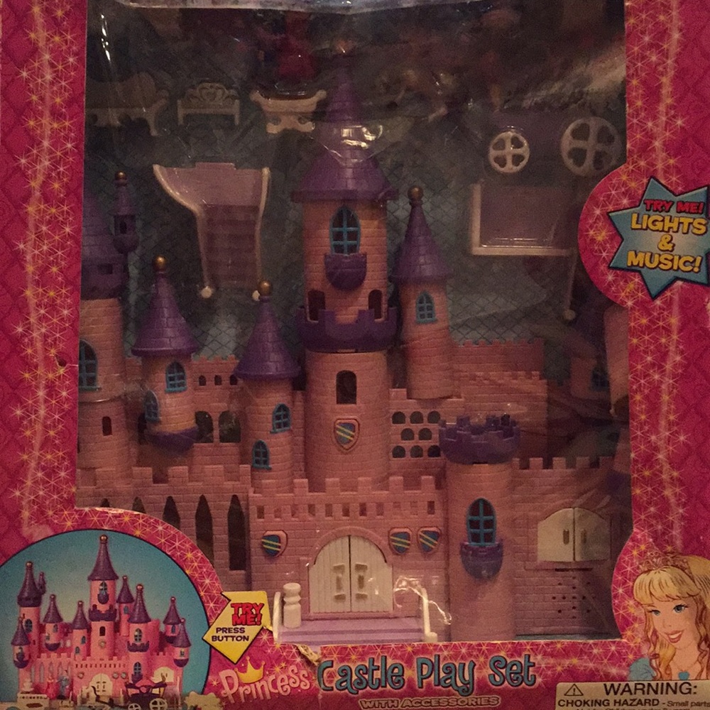 Brand New Princes musical play set